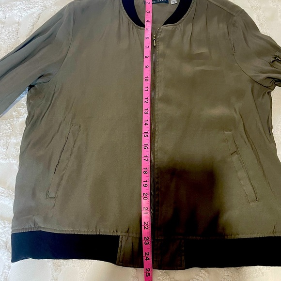 Zip Front Top - Picture 5 of 7